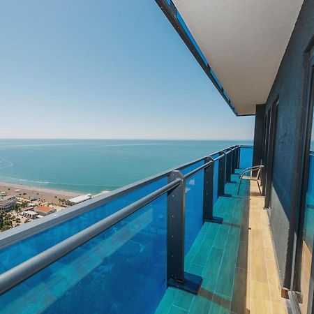 Orbi City Suites Батуми Экстерьер фото