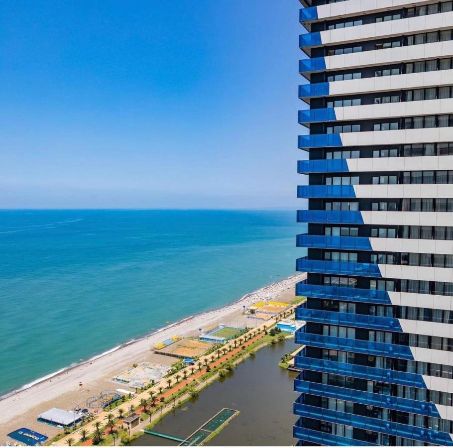 Orbi City Suites Батуми Экстерьер фото