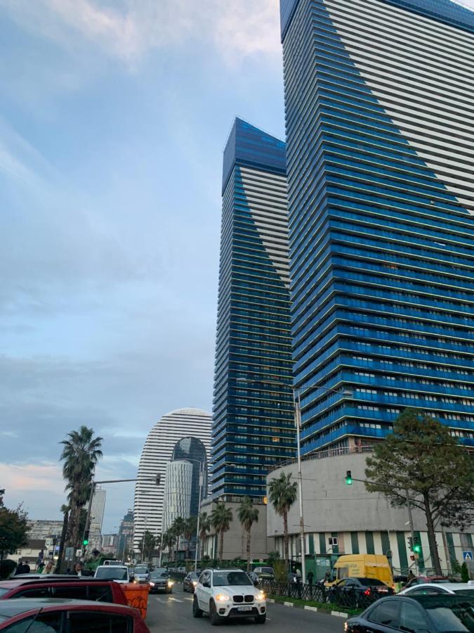Orbi City Suites Батуми Экстерьер фото