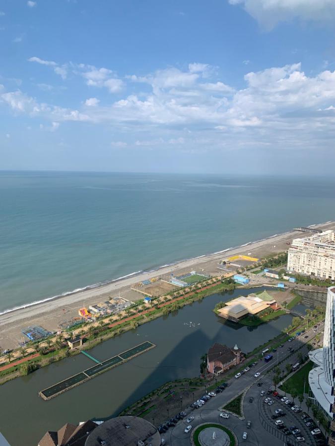 Orbi City Suites Батуми Экстерьер фото