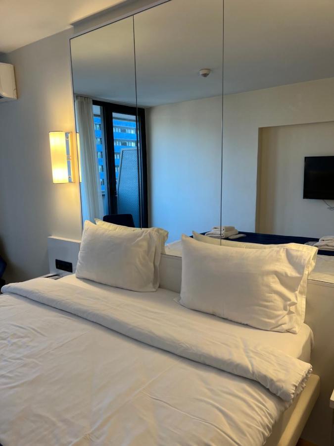 Orbi City Suites Батуми Экстерьер фото