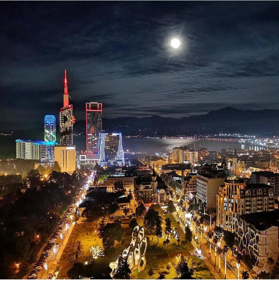 Orbi City Suites Батуми Экстерьер фото