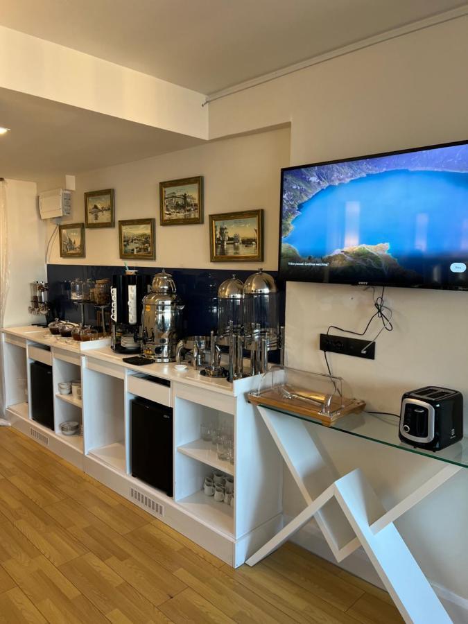 Orbi City Suites Батуми Экстерьер фото
