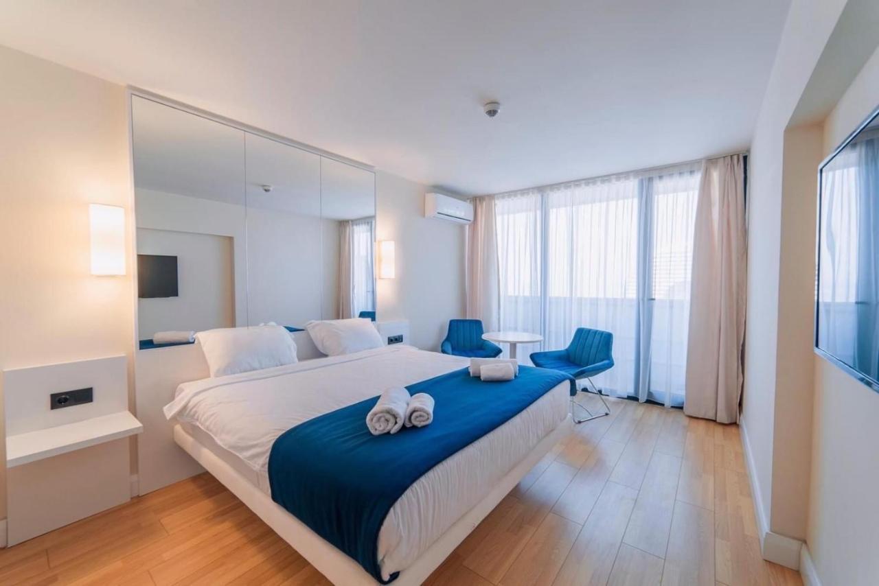Orbi City Suites Батуми Экстерьер фото