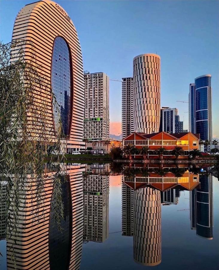 Orbi City Suites Батуми Экстерьер фото